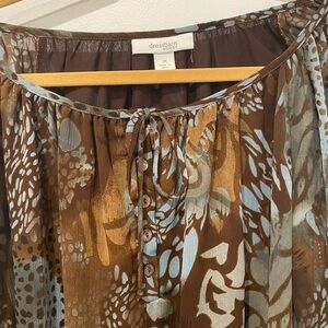 Dressbarn 1x Women’s pattern Blouse!